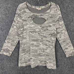 Tianello Knit Top Women L Front Cut Out Long Sleeve Pull-over Soft Viscose Blend